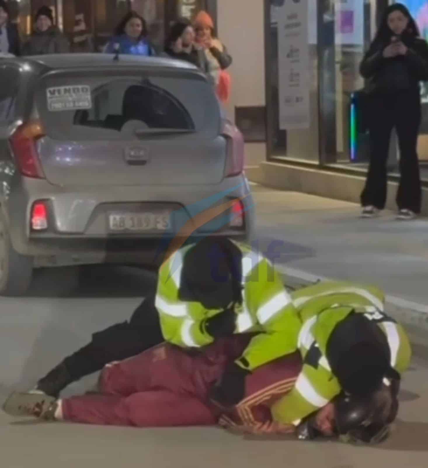 Atropelló a un policía, se dio a la fuga y fue detenido