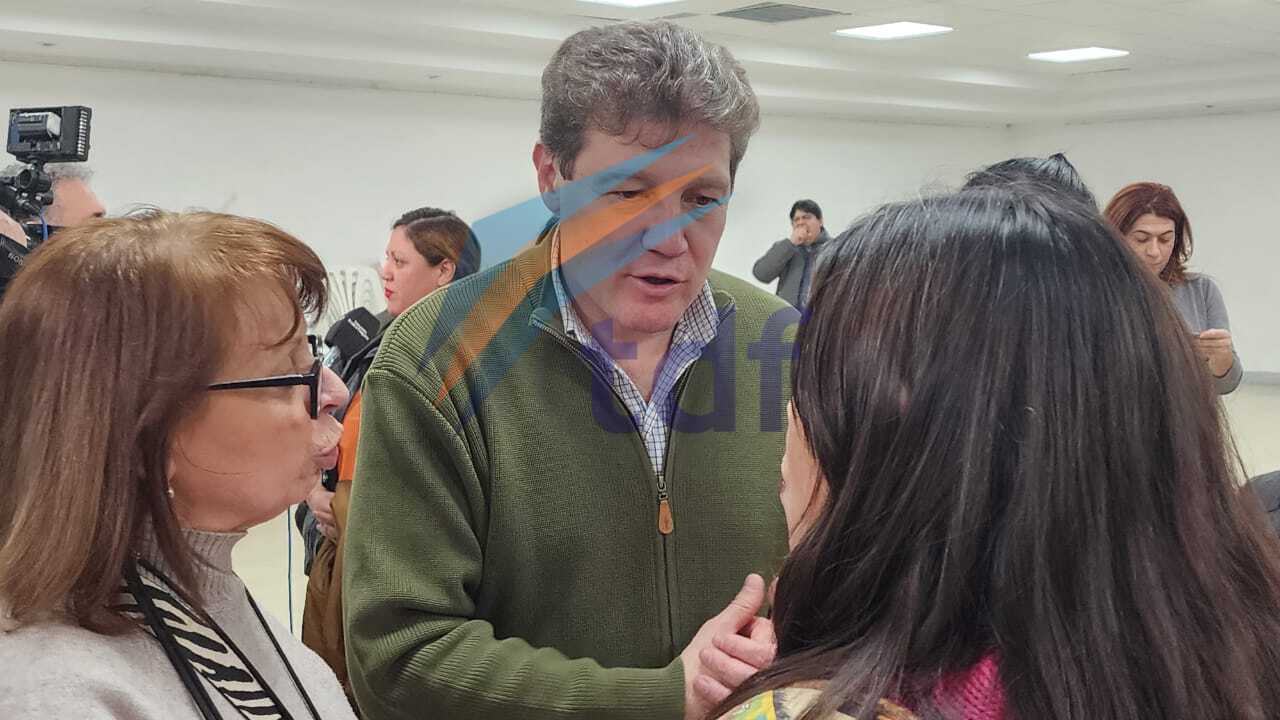 «Va a ser más cara la Legislatura con 19 legisladores que gastar en una reforma y congelarlo en 15»