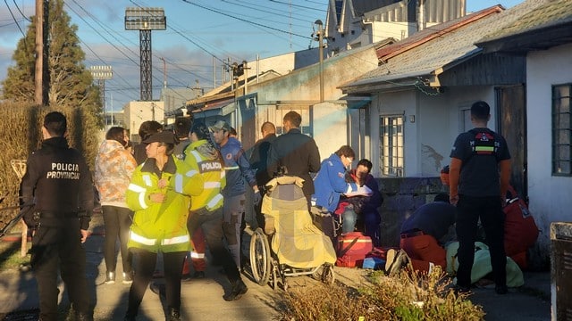 Dos personas intoxicadas tras incendio de una vivienda céntrica