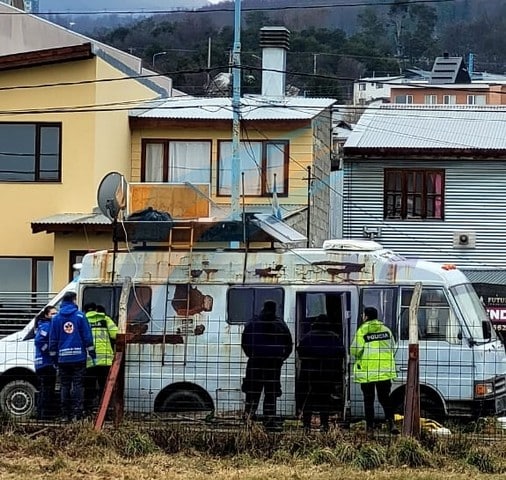 Hallaron a un hombre muerto dentro de su motorhome