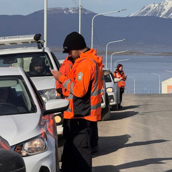 La Municipalidad de Ushuaia realizó controles vehiculares en la entrada de la ciudad