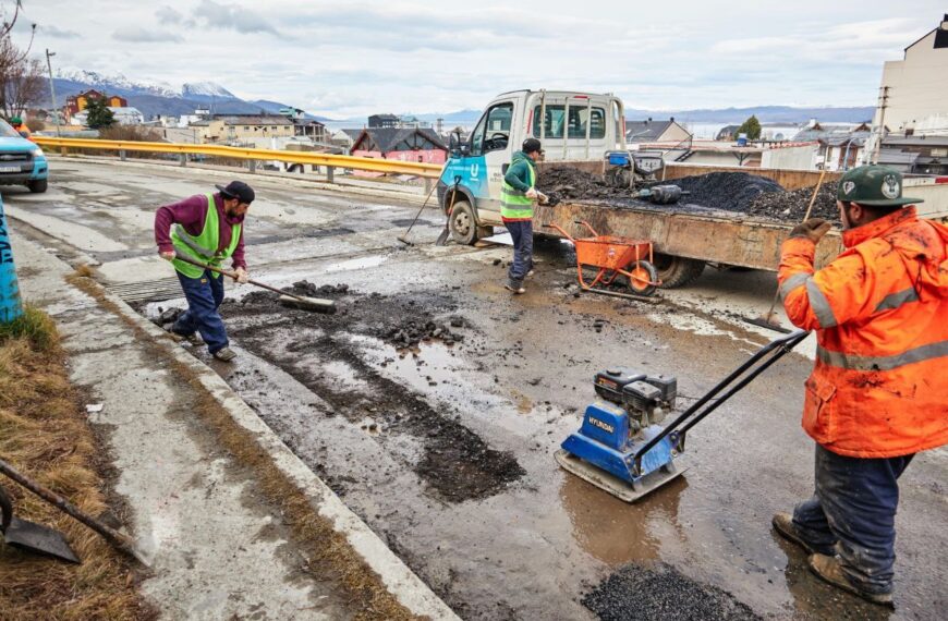 La Municipalidad de Ushuaia continúa con los trabajos de recuperación vial