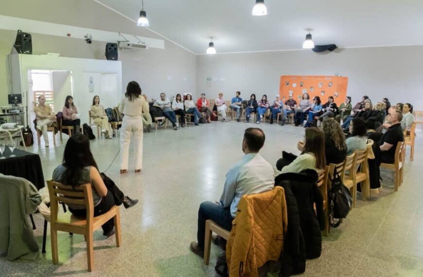 Continúa el plan de actualización docente 2025