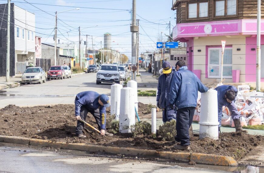 Renovación de espacios públicos en Río Grande