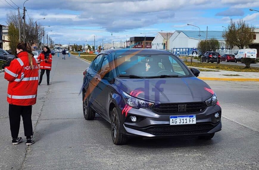 Un peatón fue atropellado por un vehículo y fue trasladado al Hospital