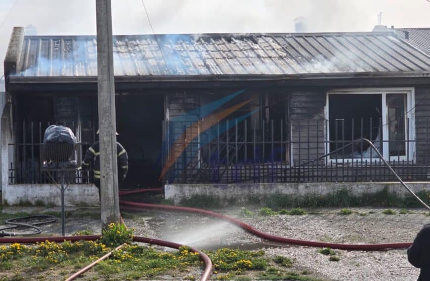Incendio total de una vivienda con una persona trasladada al Hospital