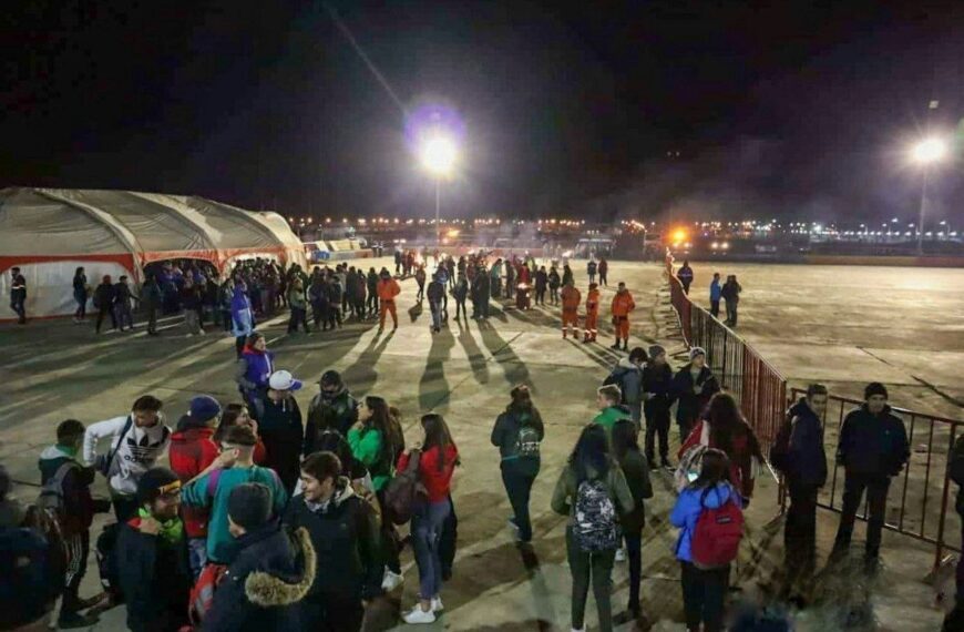 Comienza la serenata estudiantil 2025 en el Cono de Sombras