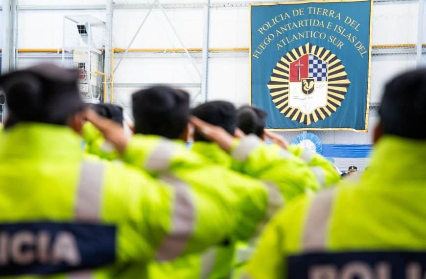 Se firmó el decreto con los ascensos policiales y se aguardan los pases ante masivo cambio de jefaturas