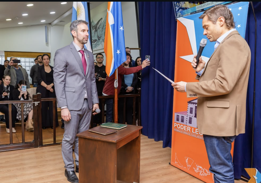 Asume legislador Selzer