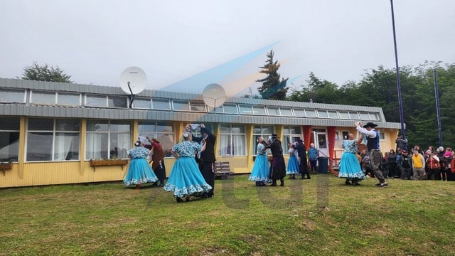 escuela lago escondido8