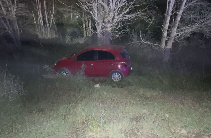 Prestó su vehículo para que un tercero lo utilizará como Uber y terminó desbarrancando
