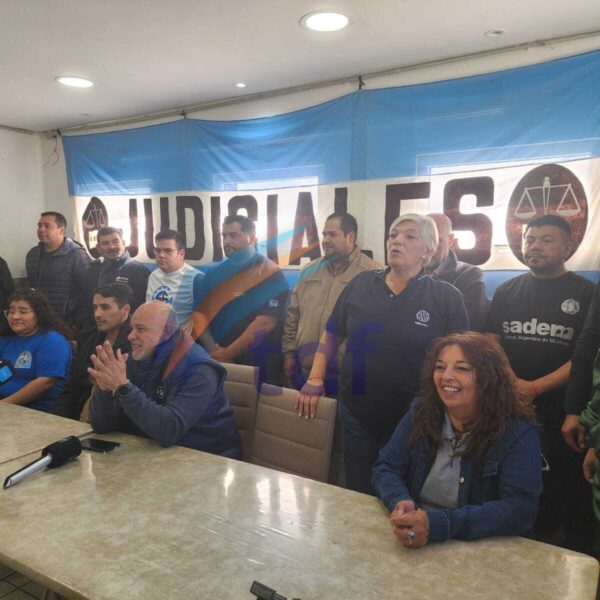 Desde la CGT aseguraron «vamos a esperar el resultado de la sesión y decidir como seguimos»