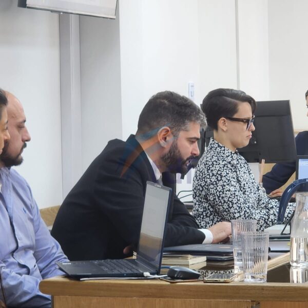 El Defensor solicitó la sanción al forense y falso testimonio para una funcionaria de género