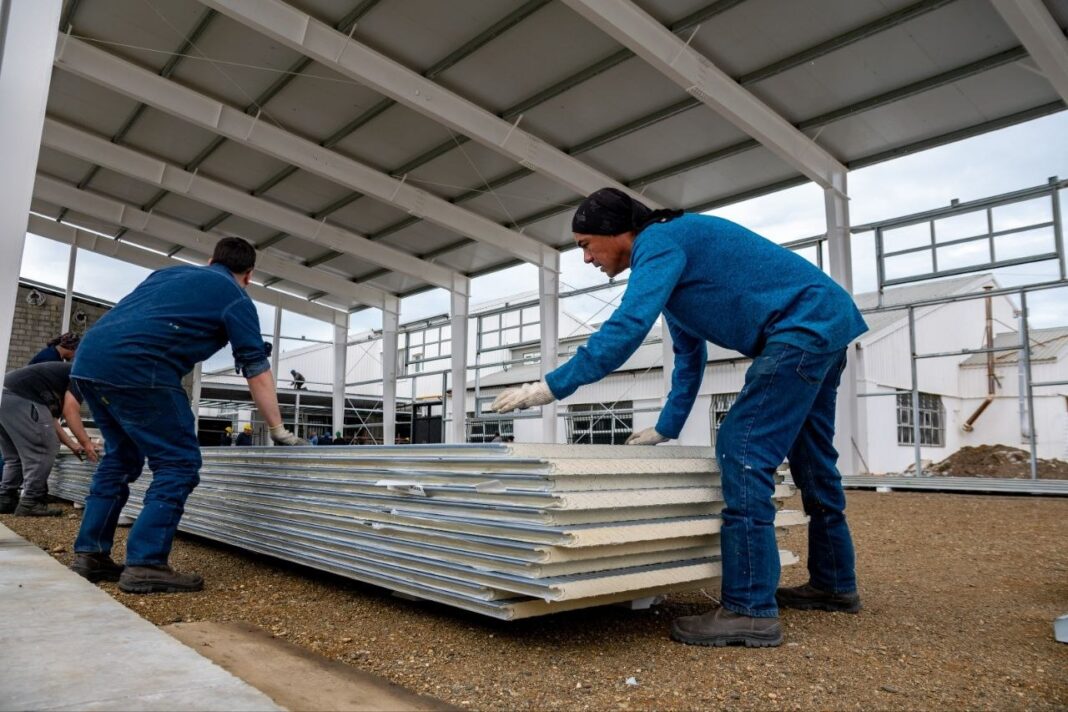 Materiales gimnasio Soberanía Nacional