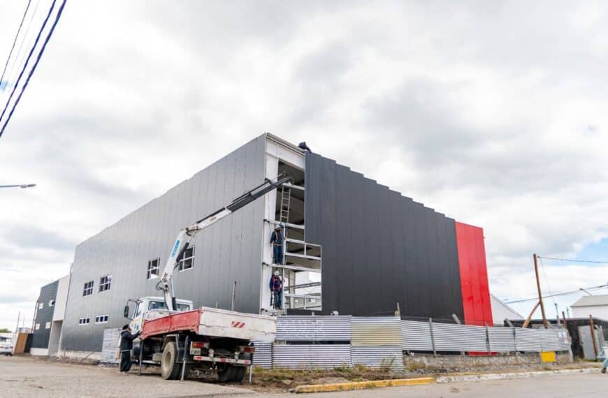 Avanzan las obras en el nuevo gimnasio del colegio Soberanía Nacional