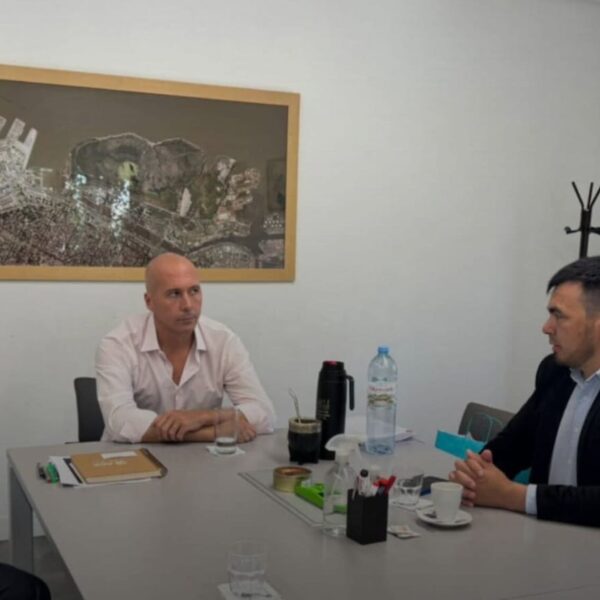 FORJA cuestionó una reunión de dirigentes libertarios fueguinos con el interventor del Puerto de Ushuaia