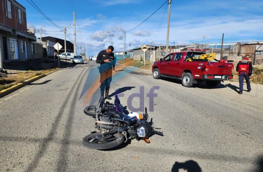 Choque con un motociclista trasladado al Hospital